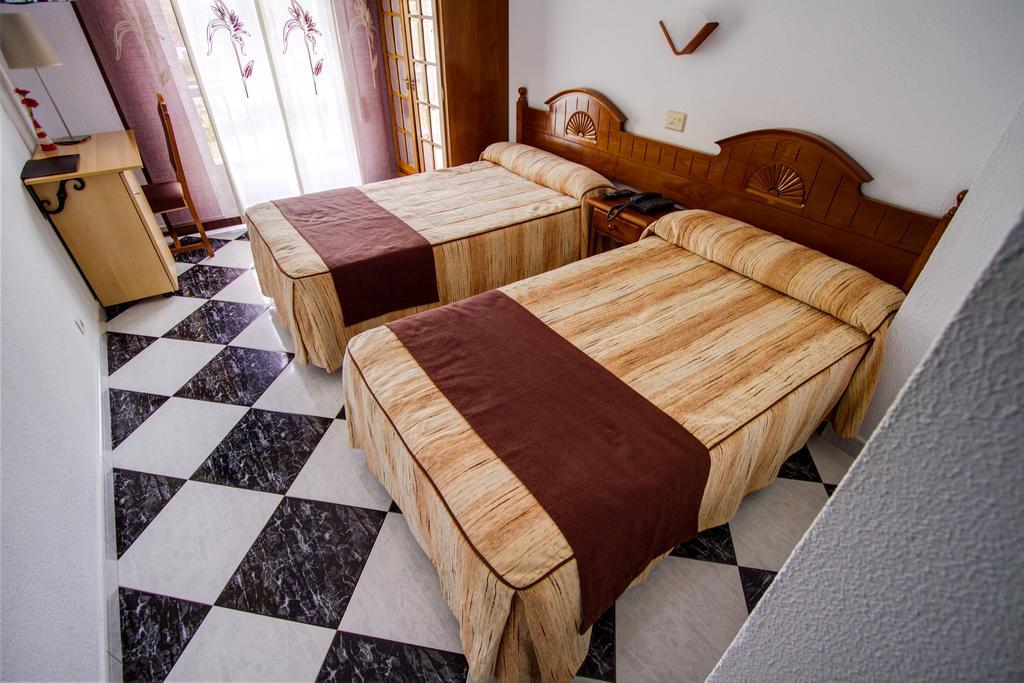 Hotel Mediante Рибадео Экстерьер фото