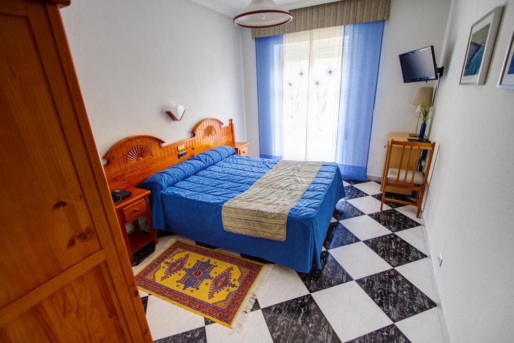Hotel Mediante Рибадео Экстерьер фото