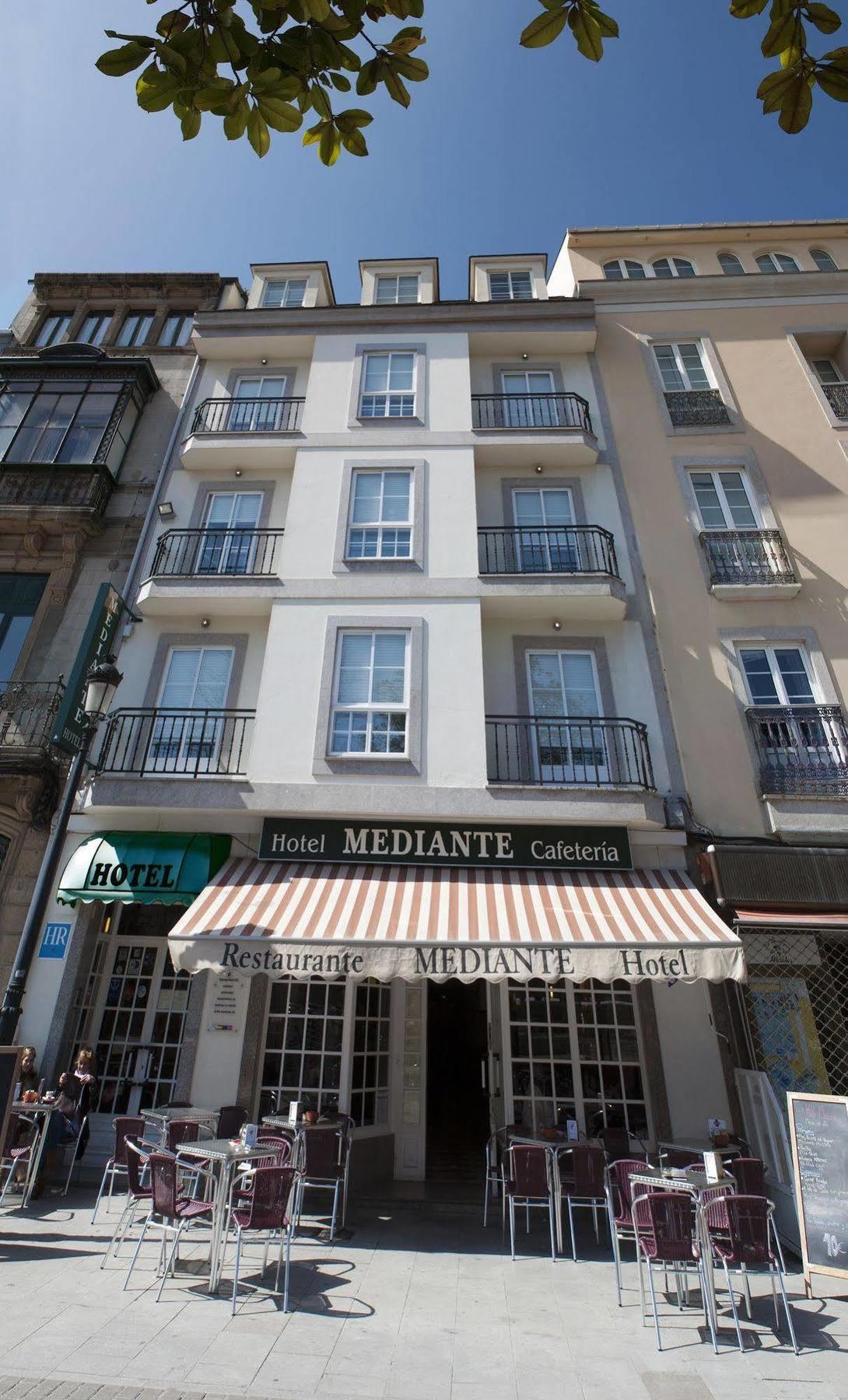 Hotel Mediante Рибадео Экстерьер фото