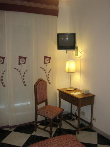 Hotel Mediante Рибадео Экстерьер фото